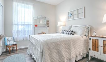 926 DEKLEVA Dr, Apopka, FL 32712