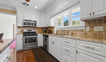 715 Holden Dr, Ashtabula, OH 44004