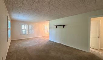901 4th St, Adel, GA 31620