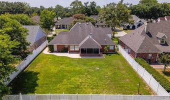 110 WOODCHASE Dr, Belle Chasse, LA 70037