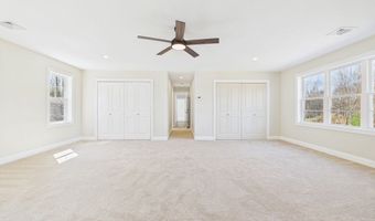 2 Bc Ln, Berkley, MA 02779