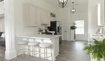 126 WOODCHASE Dr, Belle Chasse, LA 70037