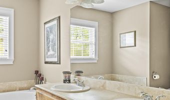 3706 Bentwood Cove Dr, Apison, TN 37302