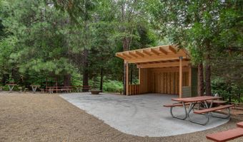 1945 Evergreen Ln, Arnold, CA 95223