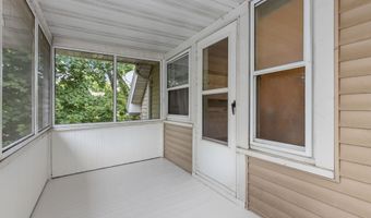 719 S STATE St, Appleton, WI 54911