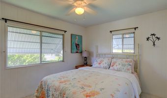 912 Oriole Cir, Barefoot Bay, FL 32976