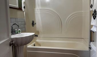 211 SW Butt St, Abingdon, VA 24210