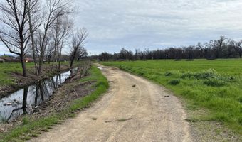 Gateway Dr, Anderson, CA 96007