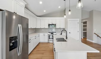 314 NE Meadow Ln, Ankeny, IA 50021