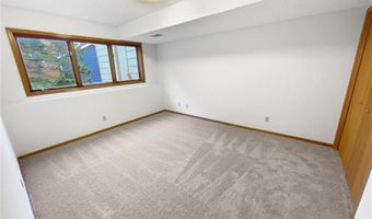 1531 Briarknoll Cir, Arden Hills, MN 55112