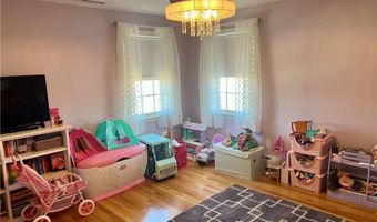 45 Rosemary St, Cranston, RI 02920