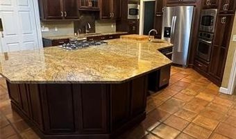 2740 Montrose Dr, Bartlesville, OK 74006