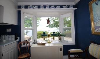 11 Tozier St, Belfast, ME 04915