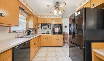 209 S Beverly Ave, Austintown, OH 44515