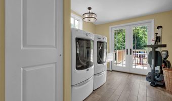 8462 Perrill Rd, Ashville, OH 43103