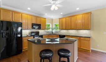 226 Arbor Trails Dr, Ballwin, MO 63021