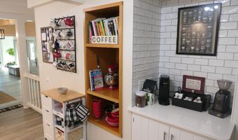 1006 Falkirk Rd, Alma, MI 48801