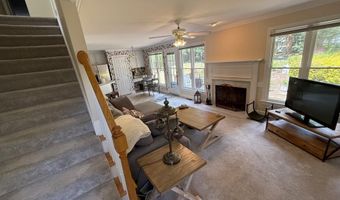 1905 Castleburg Dr, Apex, NC 27523