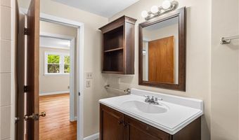 85 Sachem Rd, North Kingstown, RI 02852