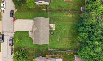 16913 Juniper Dr, Basehor, KS 66007