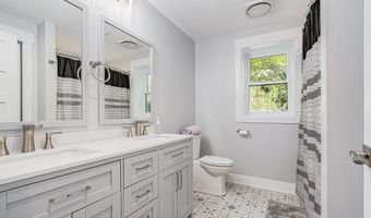 3589 Shoreline Dr, Allegan, MI 49010