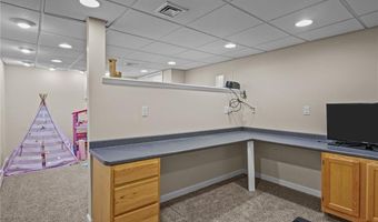 2 Mulberry Dr, Cranston, RI 02921