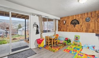 1103 3rd St, Asotin, WA 99402