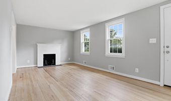 934 N LONGFELLOW St, Arlington, VA 22205