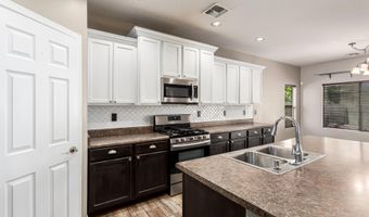 2899 N DESERT HORIZONS Ln, Casa Grande, AZ 85122