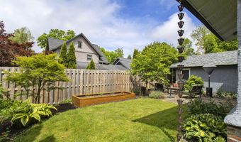 410 Elizabeth St, Albion, MI 49224