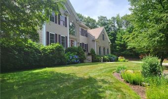 16 Leonard Dr, North Smithfield, RI 02896