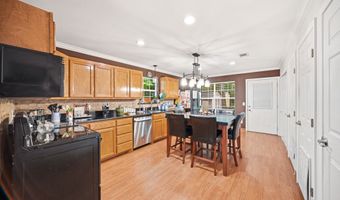 902 Travis Ave, Alvarado, TX 76009