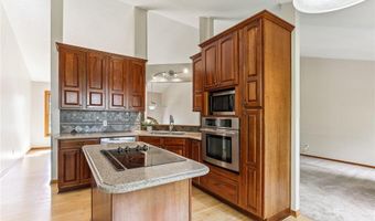 12555 Driftwood Ln, Apple Valley, MN 55124