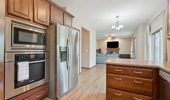 1740 Silver Maple Trl, North Liberty, IA 52317