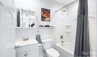18 Oteen Park Pl, Asheville, NC 28805