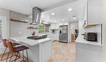 925 Moody Dr, Escondido, CA 92027
