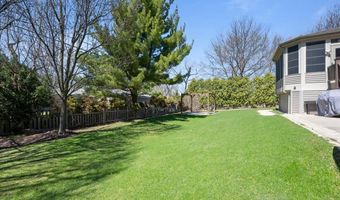 1928 N Ridge Ave, Arlington Heights, IL 60004
