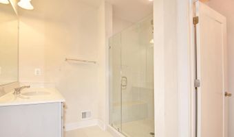 44858 TIVERTON Sq, Ashburn, VA 20147