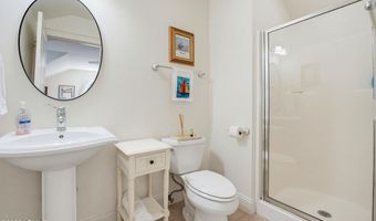 4 Addison St, Beaufort, SC 29907