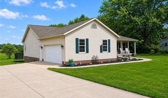 4777 Waterloo Rd, Atwater, OH 44201