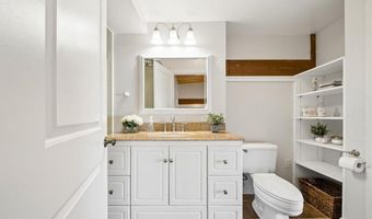 40 Web Ave 221, North Kingstown, RI 02852