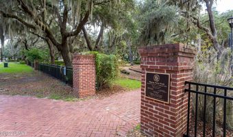 1203 Laudonniere St, Beaufort, SC 29902