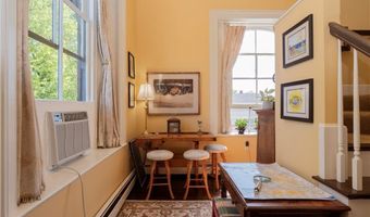 11 Willow St 5, Newport, RI 02840