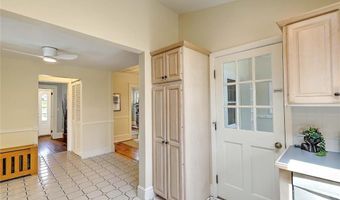 4 Harlem St, East Providence, RI 02916