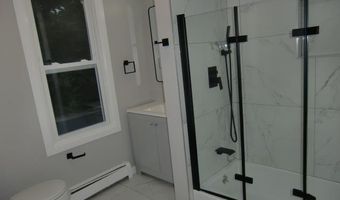 210 Merritt Ave, Bergenfield, NJ 07621