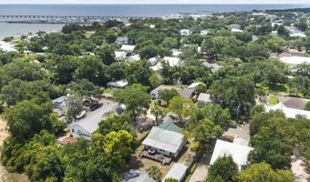 145 Bay View Ct, Bay St. Louis, MS 39520