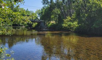 30 River Rd, Arlington, VT 05250