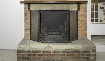 3 Shipman Cir, Ann Arbor, MI 48104