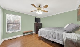 677 Turfwood Dr, Ballwin, MO 63021