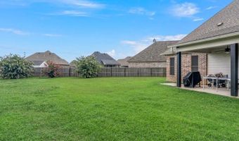 408 Halifax Cir, Benton, LA 71006